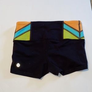 luluemon spandex shorts size 2